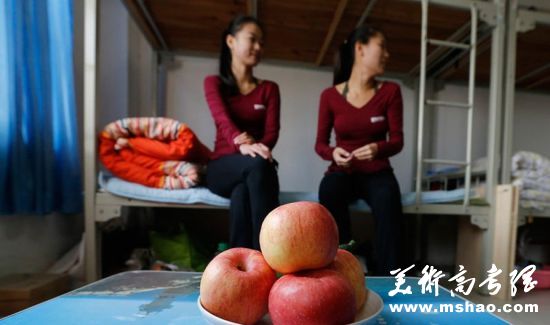 培训的宿舍简单，但倒也干净