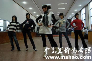 艺考热现拐点全民艺术梦已到梦醒时分？(组图)