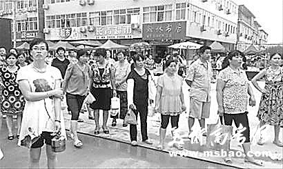 一中学招8000高考复读生 学生称其为地狱