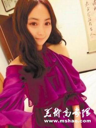 开学季“最美校花”给大学校园增添了不少时尚气息