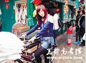 开学季“最美校花”给大学校园增添了不少时尚气息