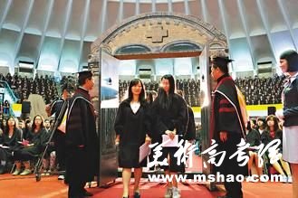 台湾一所大学特色迎新生